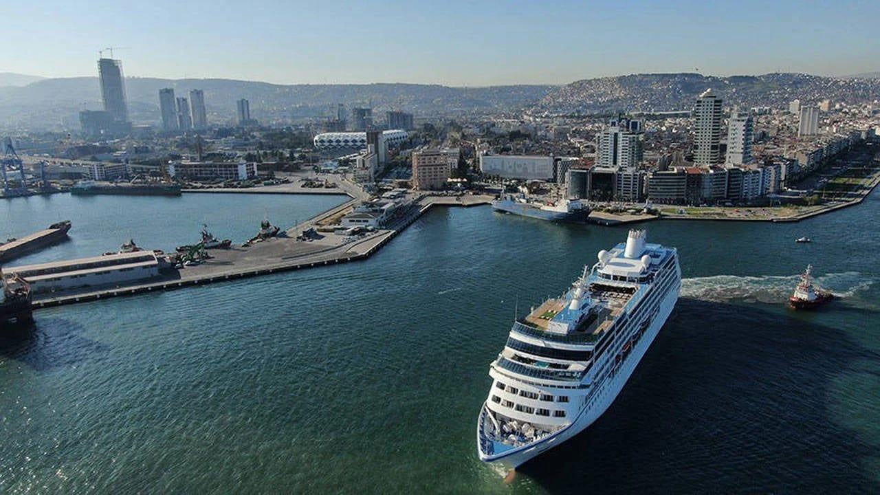 Tura Turizm | İzmir Port